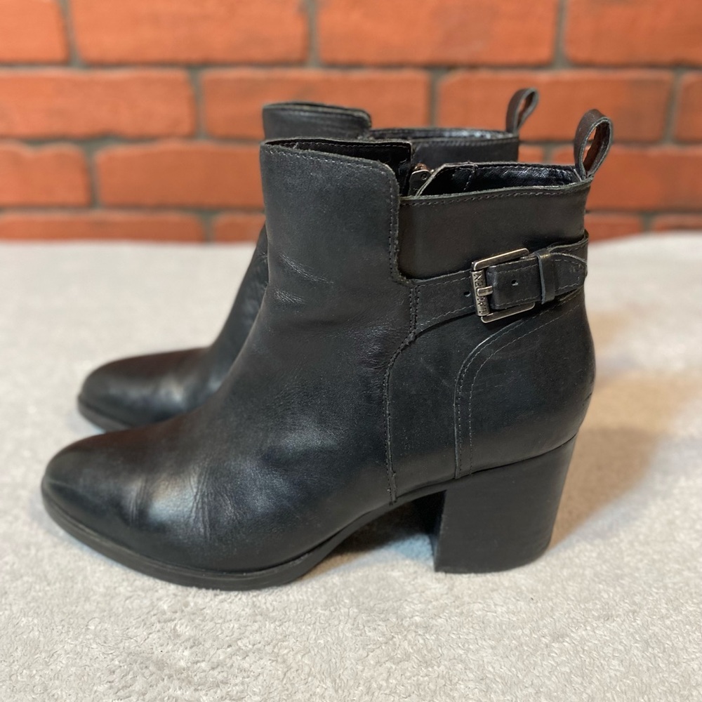 Lauren Ralph Lauren Black Boots Size 9B - Picture 5 of 7